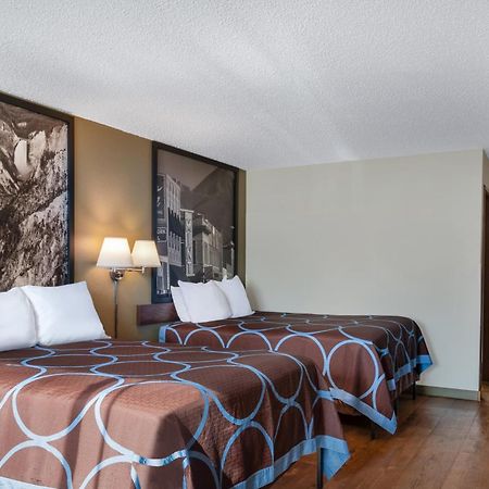 Super 8 By Wyndham Livingston Yellowstone Екстериор снимка