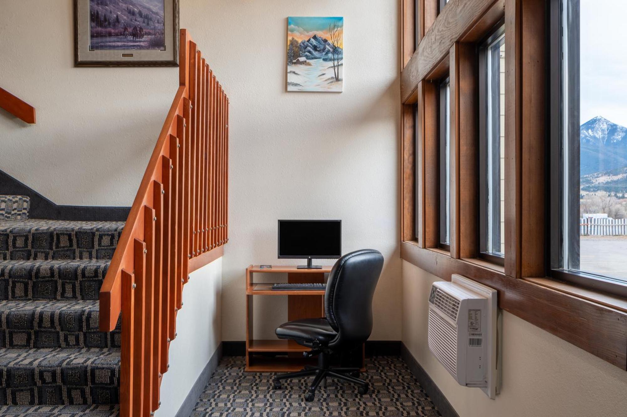 Super 8 By Wyndham Livingston Yellowstone Екстериор снимка